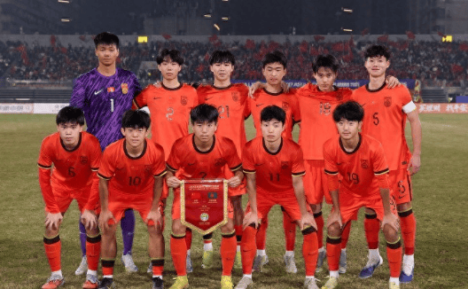 世界杯直播入口-2-0，3-1！亚洲杯疯狂一夜！日本晋级卡塔尔出局，国足出线创历史